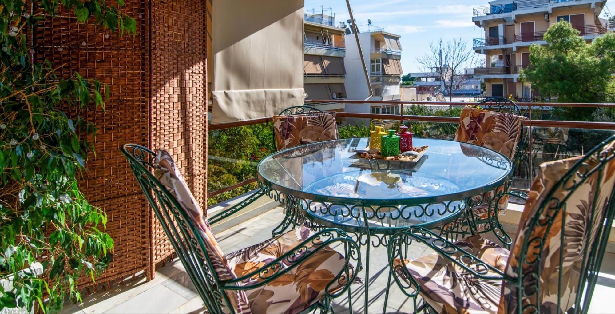 Michael'S Seaside Homely Apartment In Varkiza Exterior photo